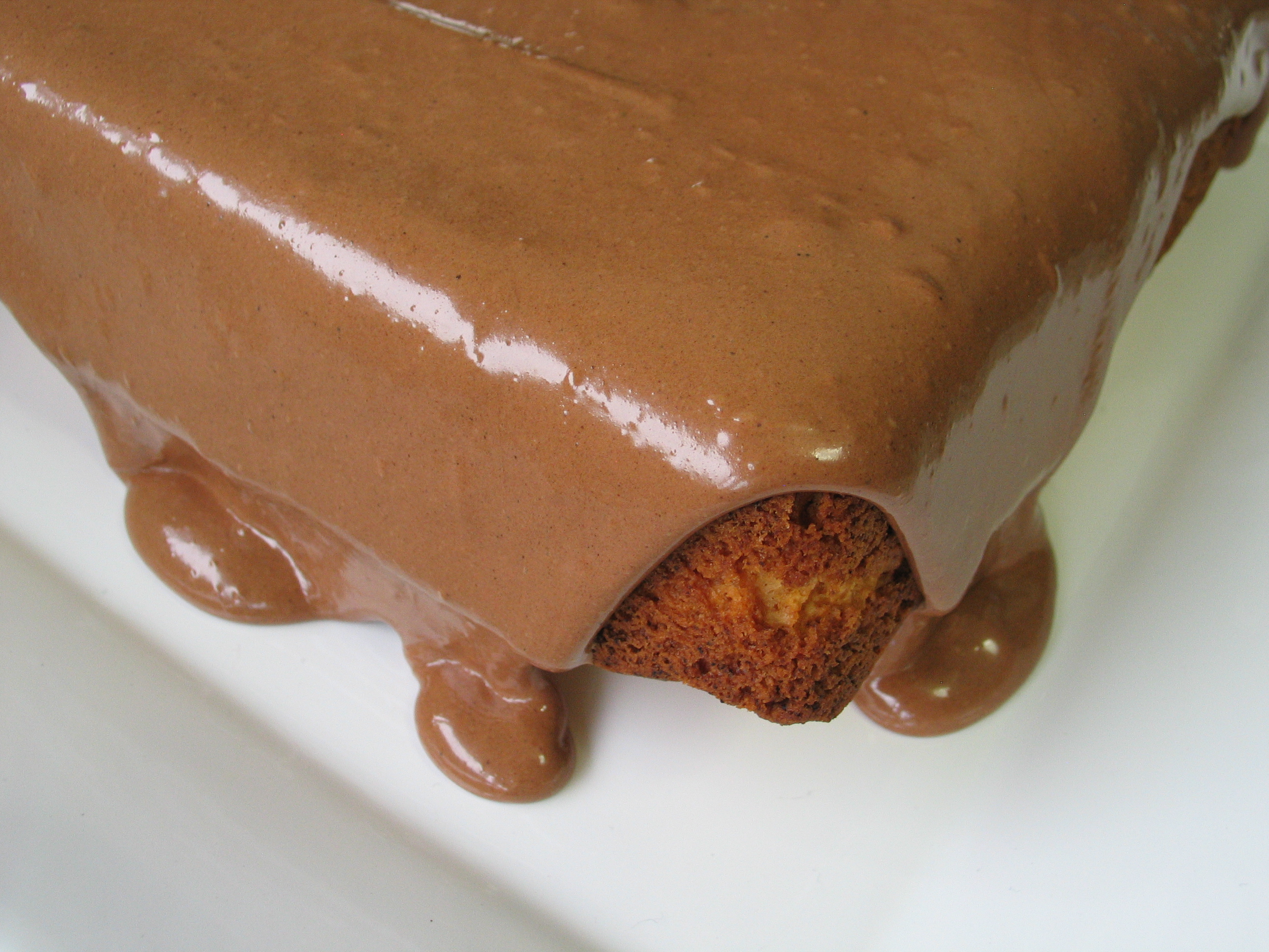 Cream Cake with Chocolate Frosting