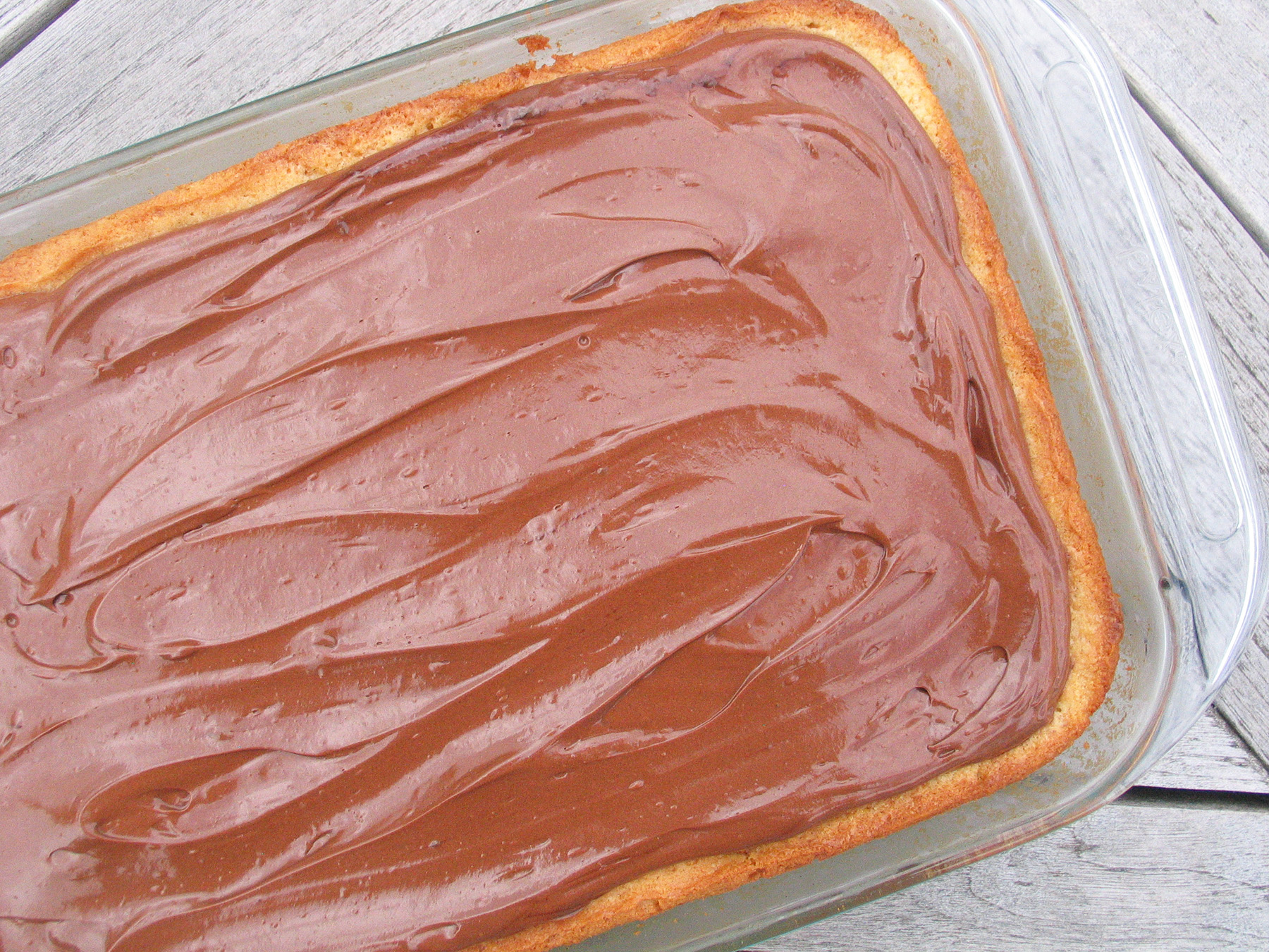 Vanilla Cake (9×13) – with Chocolate Ganache Buttercream