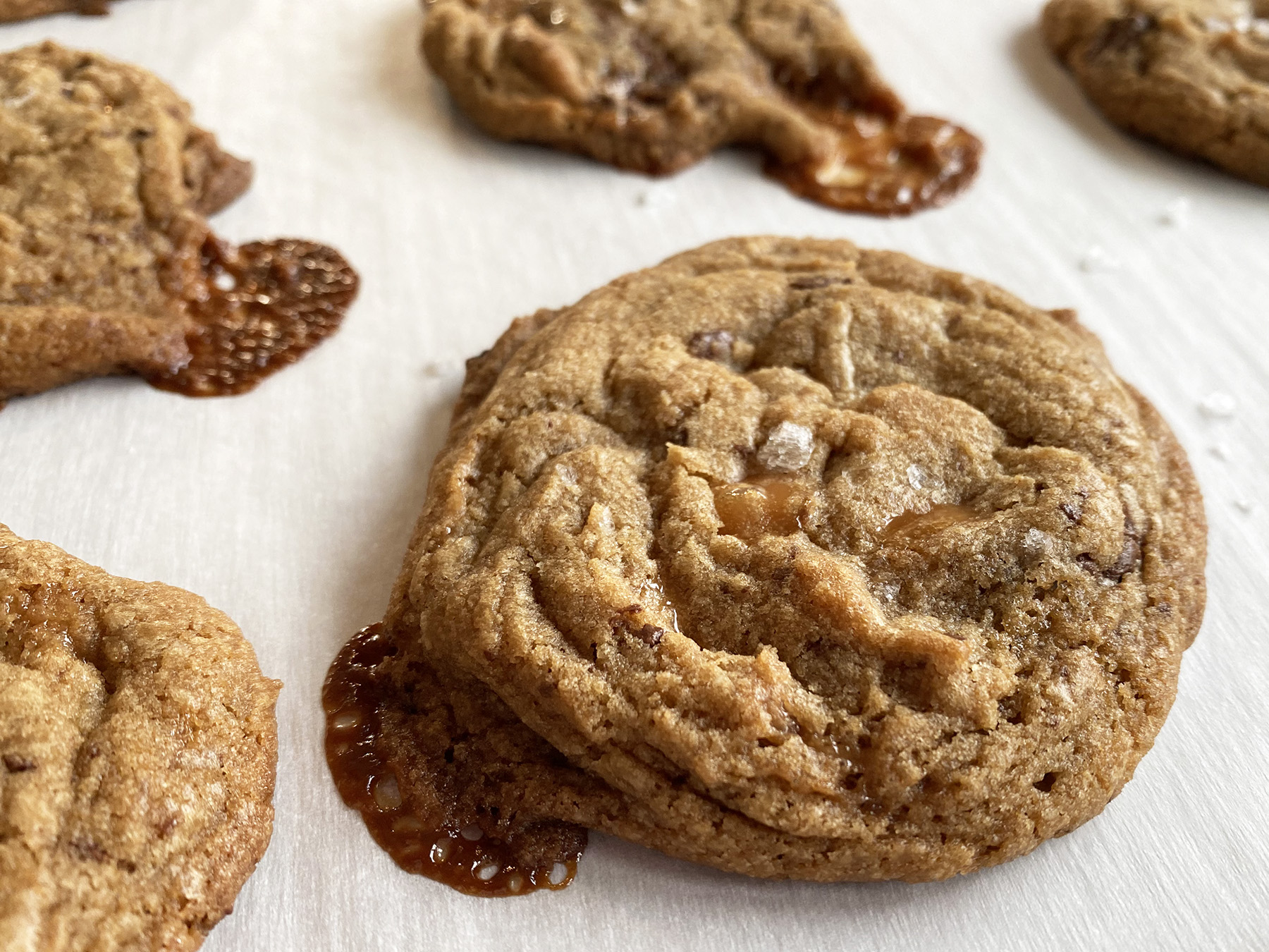 brown-butter-and-toffee-chocolate-chip-cookies-deanna-s-daughter